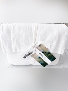 Avocado NATURAL LINEN DUVET COVER - Size: Full / Queen - Color:
White - NWT